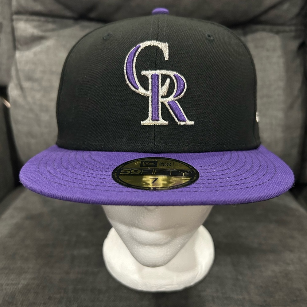 NEW!! Era 59Fifty Colorado Rockies Fitted Hat - Size 7. NEW WITH OUT TAG